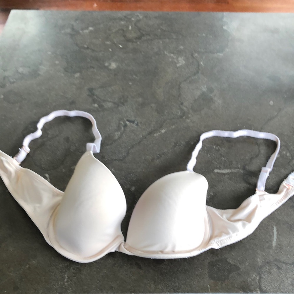 Victoria Secret Pink wear everywhere bra